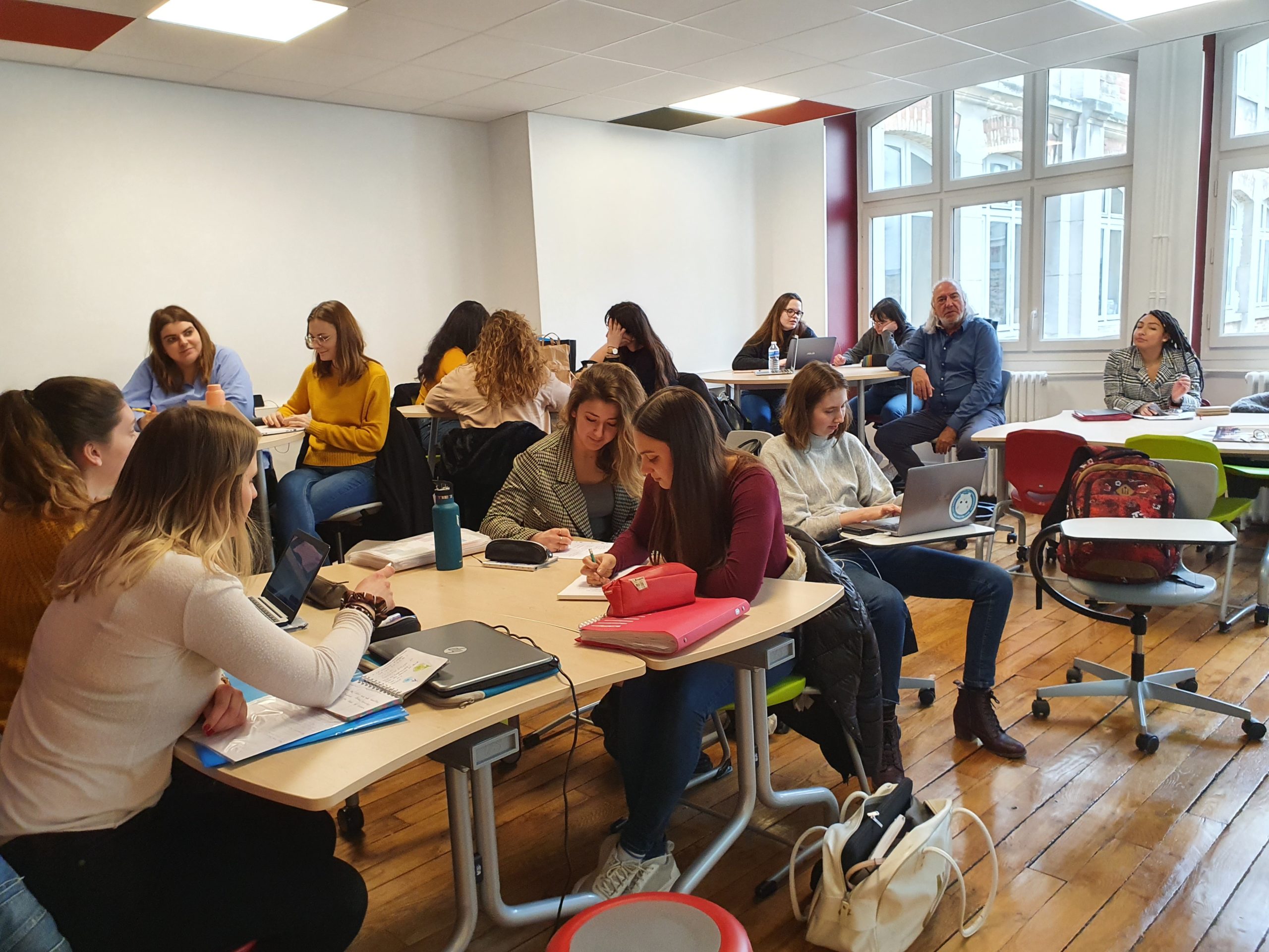 Classe flexible Chanel - Fénelon Sup Paris